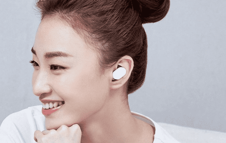 Внешний вид беспроводных наушников Xiaomi Mi True Wireless Earbuds 